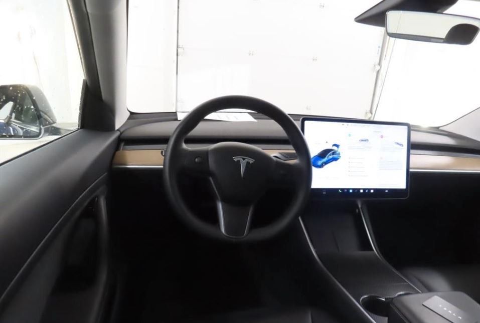Fahrzeugabbildung Tesla Model 3 Standard Range Plus NAVI/KAMERA/SH/PANO