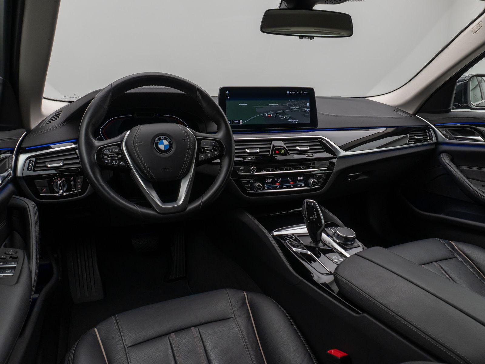 Fahrzeugabbildung BMW 530d LuxuryLine Kamera Laser HUD DAB ACC Komfort