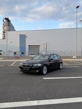 BMW 535i F11 Scheckheft, SoftClose, Standheizung - BMW 535 aus 2011: 535i