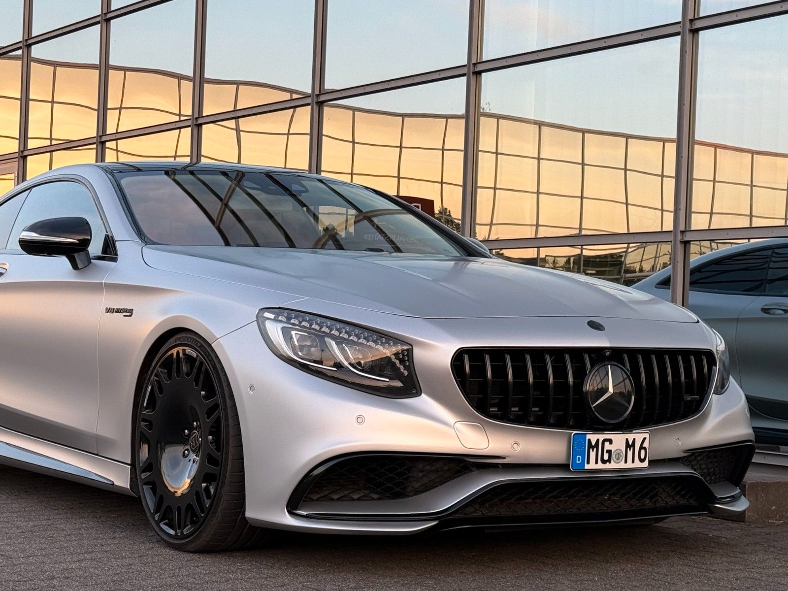 MERCEDES-BENZ S -Klasse Coupe S 63 AMG 4Matic Edition 1 Kamera