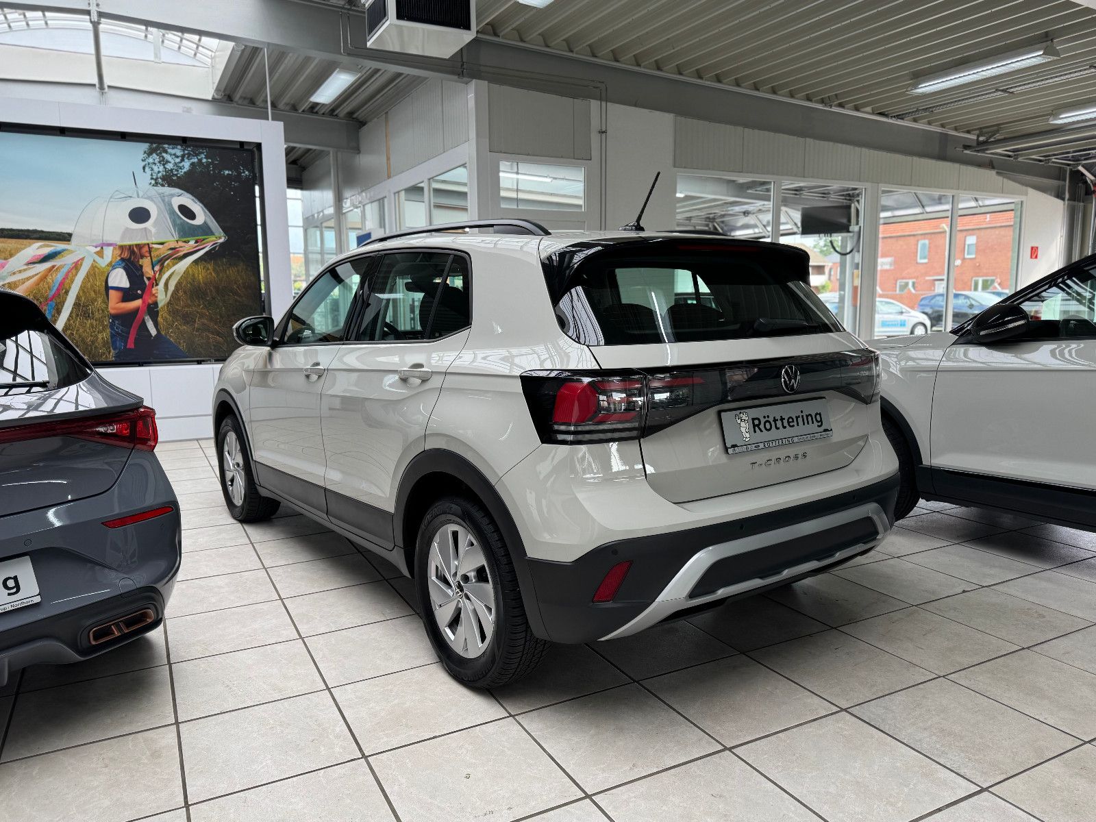Fahrzeugabbildung Volkswagen T-Cross 1.0 TSI 70 kW Life +LED+SHZ+ACC