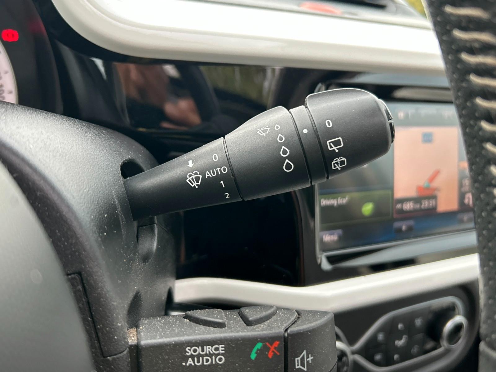 Renault Twingo Intens TCe 90 Klimaauto. Navi PDC Kamera
