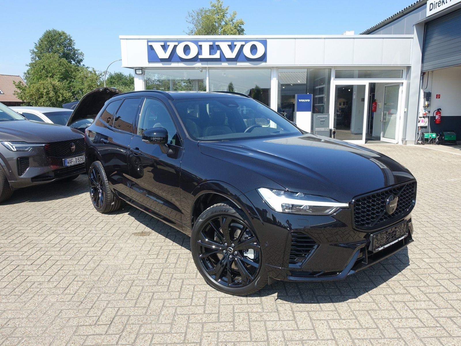 Volvo XC60 Black Edition Ultra T8 AWD HUD/PANO/360°KAM imagem 3