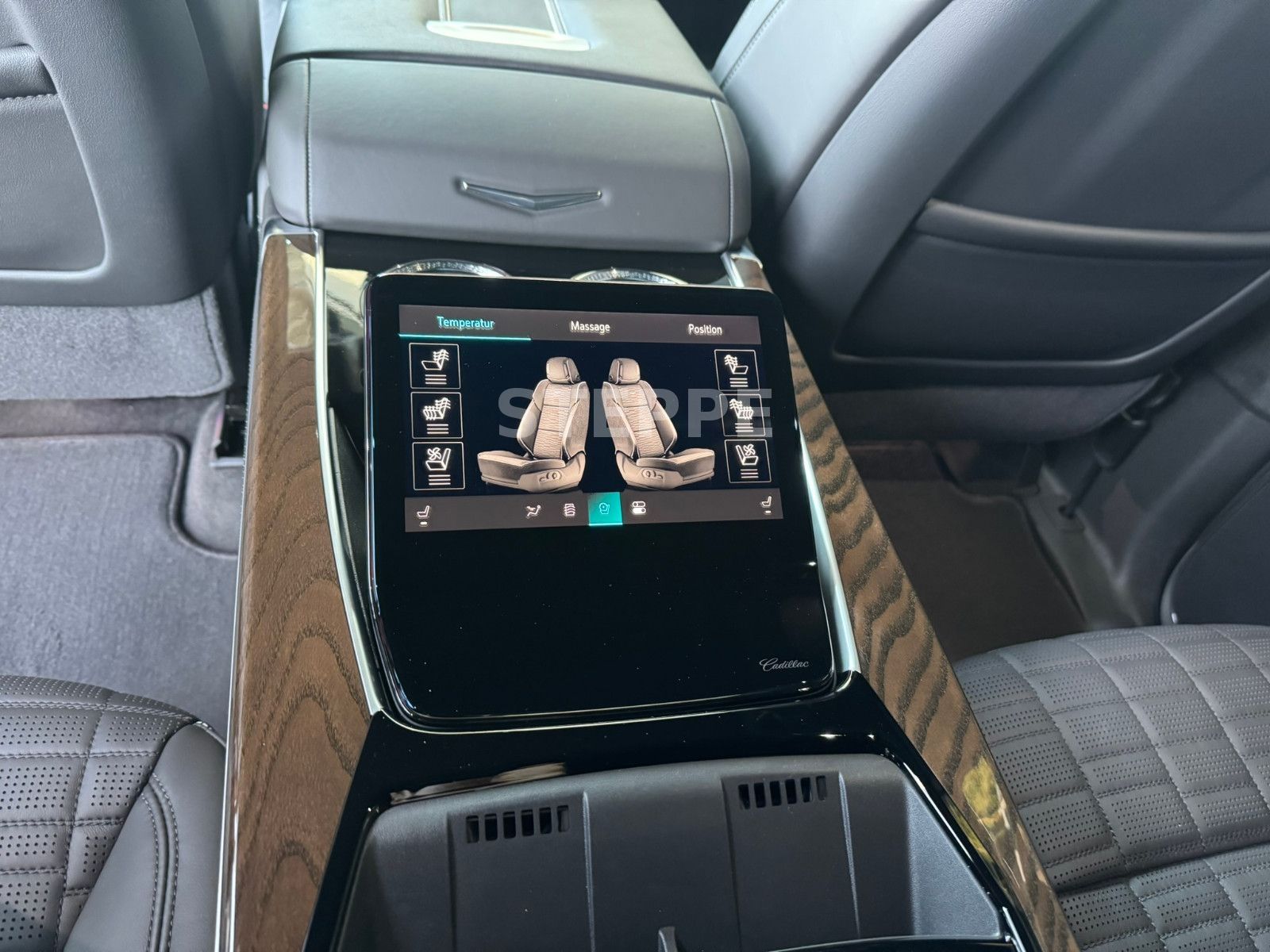 Cadillac Escalade FACELIFT MY26 6.2 V8 ESV Sport Platinum