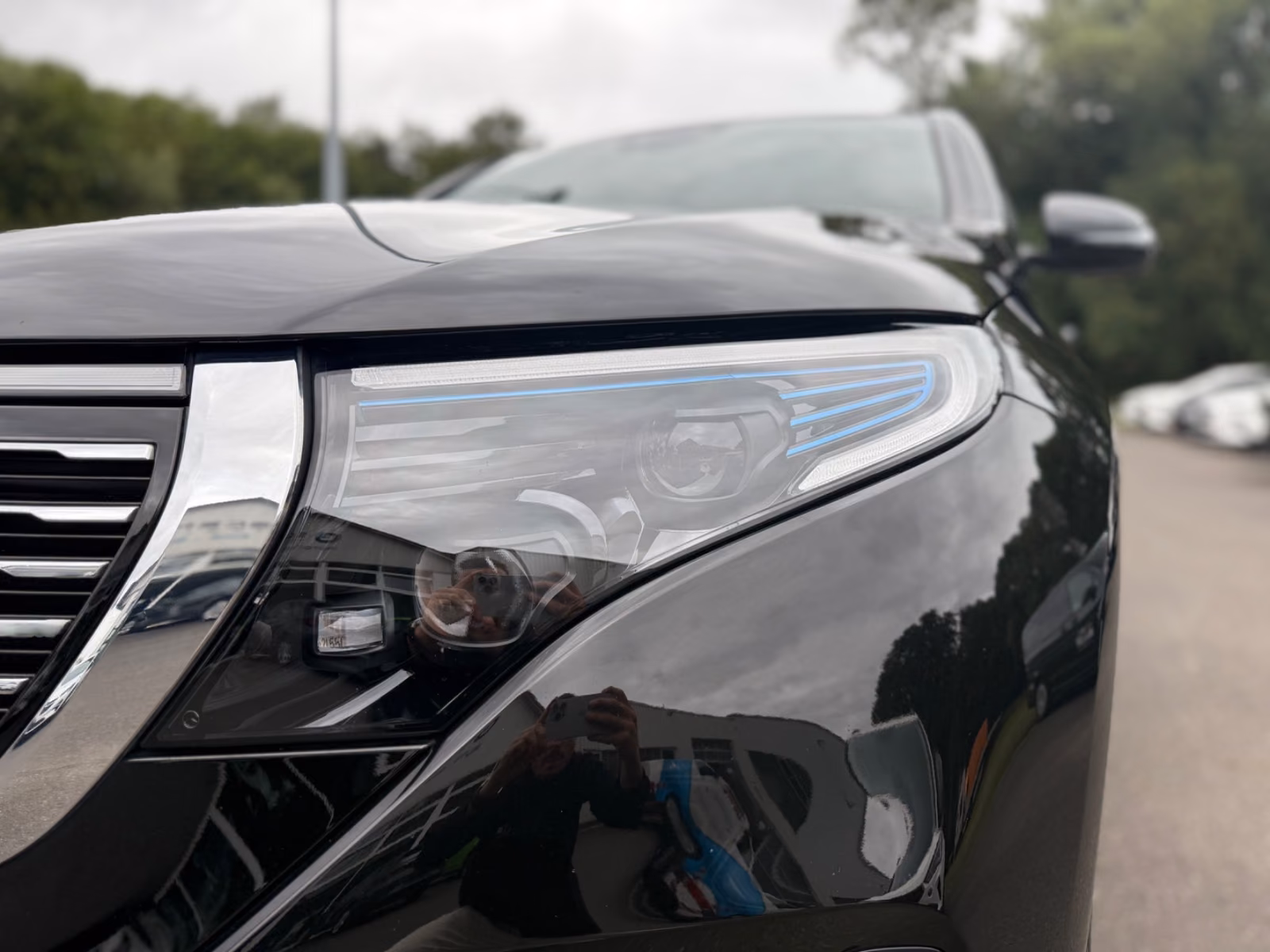 Mercedes-Benz EQC EQC 400 4Matic AHK