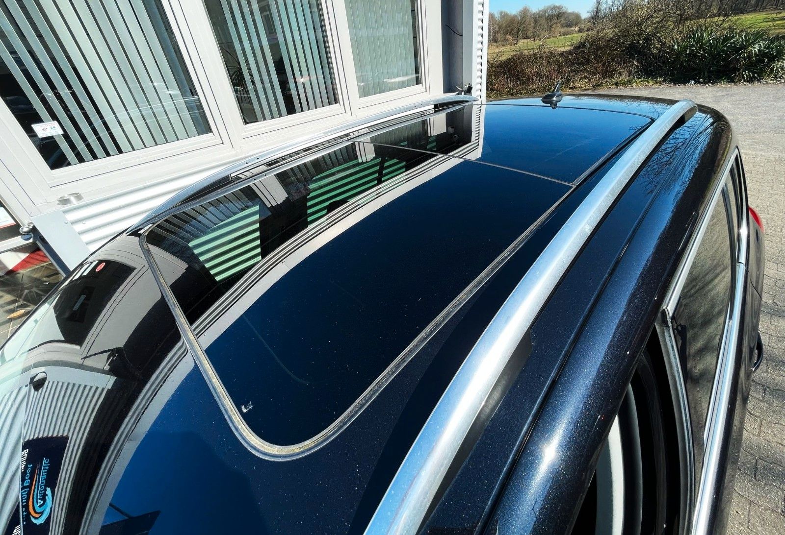 Fahrzeugabbildung Volkswagen TIGUAN 2.0TDI CUP DSG 4M NAVI DYNAUDIO CAM PANO.