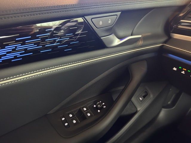 Fahrzeugabbildung Volkswagen Passat Variant Elegance 2.0 TDI 110 kW *AHK*