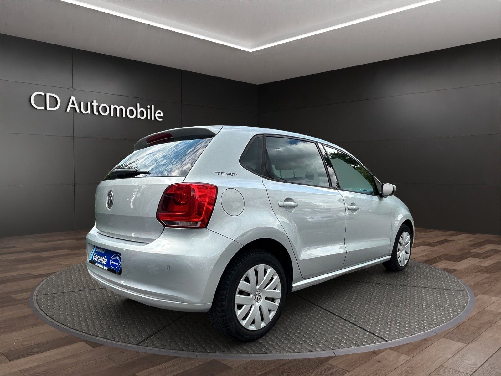 Fahrzeugabbildung Volkswagen Polo V Comfortline Klimaaut./Sitzheuzung/TÜV NEU