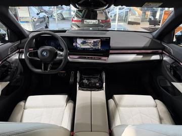 2025 BMW I5 — фото 9