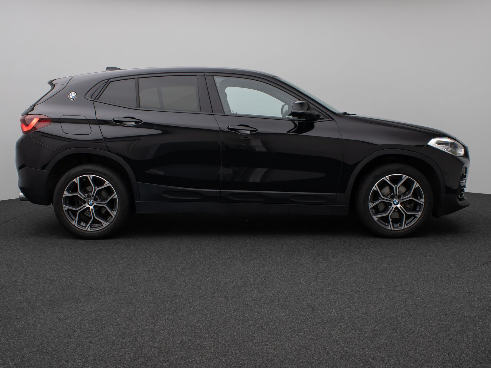 Fahrzeugabbildung BMW X2 sD18d Kamera DAB LED Geschwindigkeitsr Sport