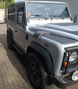Land Rover Defender 90 Td4 Station Wagon SE - silberne Land Rover Defender