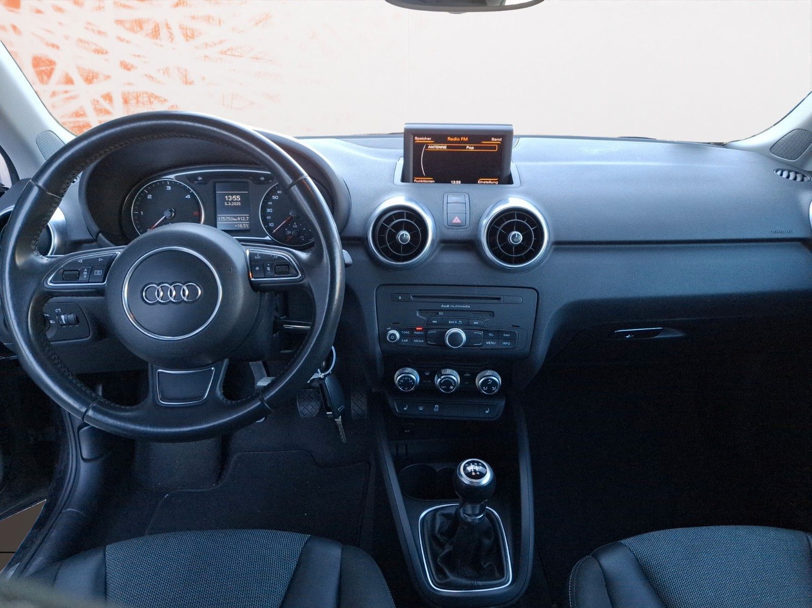 Fahrzeugabbildung Audi A1 ambition S-line