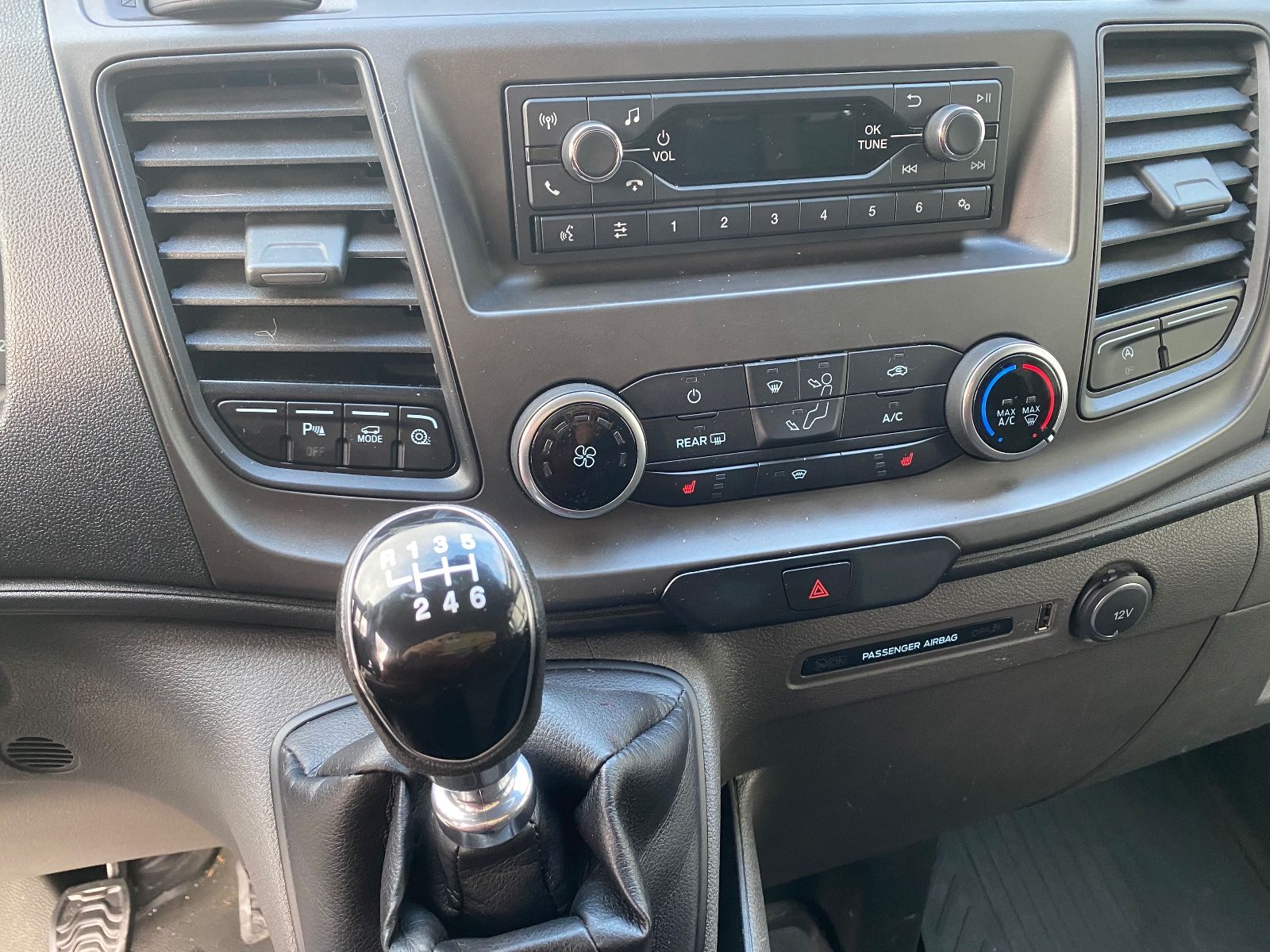 Fahrzeugabbildung Ford Transit Custom Kasten340 L2Trend,1Hd,AHK,38354Km