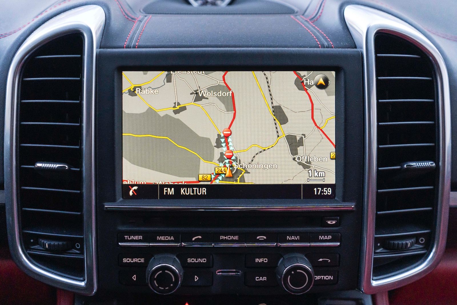 Fahrzeugabbildung Porsche Cayenne Turbo S BURMESTER SPORT-CHRONO ORI. LACK