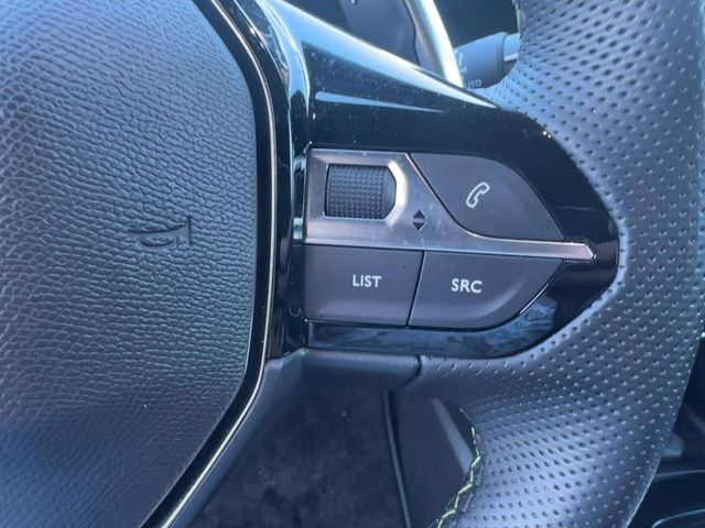 Foto Nummer 26: PEUGEOT 2008