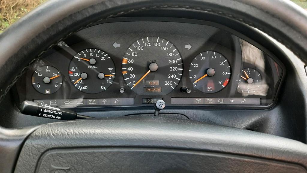 Mercedes-Benz SL 320