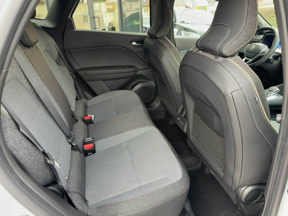 Fahrzeugabbildung Renault Symbioz Techno Hybrid 145 el. Heckkl. GJR