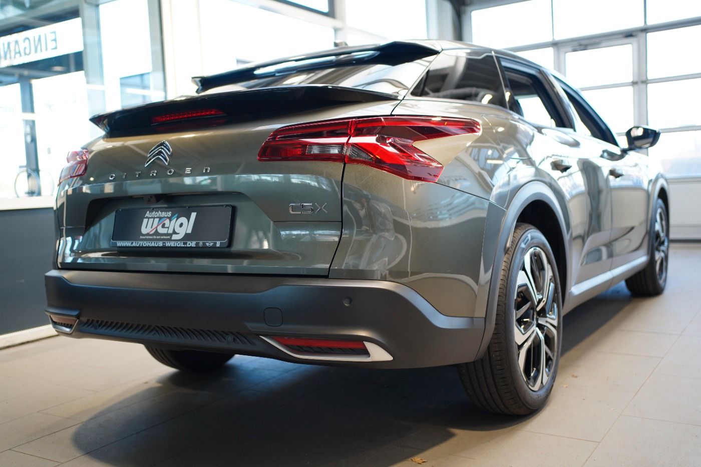 Fahrzeugabbildung Citroën C5 X PureTech 180 EAT8 Shine Pack Automatik Navi