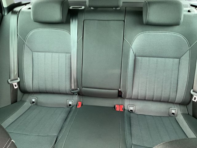Superb Combi 2.0 TDI DSG Style PDC SHZ NAVI ACC