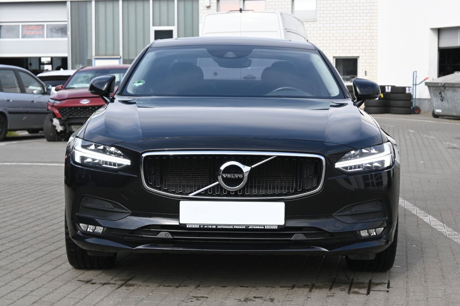 Fahrzeugabbildung Volvo **Mietkauf** S90 T5 Lim*Mom*LED*Navi*STHZ*Miete