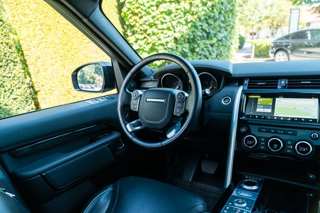 Land Rover Discovery 5 HSE SD4/ 7 SITZER/ 360°/ LED/ PRO Land Rover Discovery 5 HSE SD4/ 7 SITZER/ 360°/ LED/ PRO