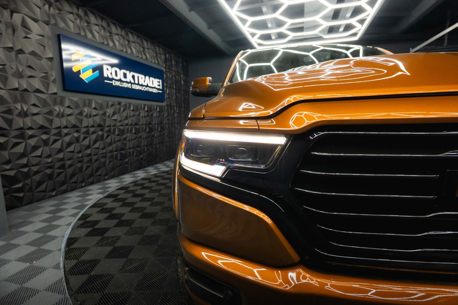 Fahrzeugabbildung Dodge RAM 5.7 V8 HEMI 4x4 COPPERHEAD Offroad LONGBED