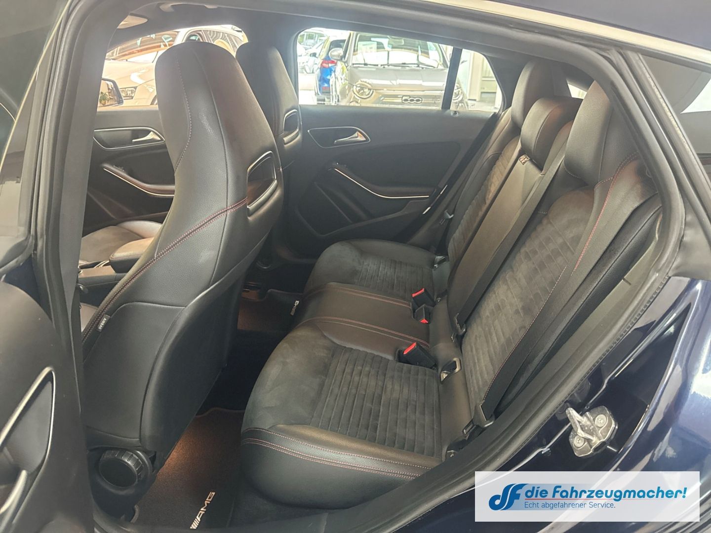 Fahrzeugabbildung Mercedes-Benz CLA 180 Shooting Brake AMG Sportpaket Navi LED *