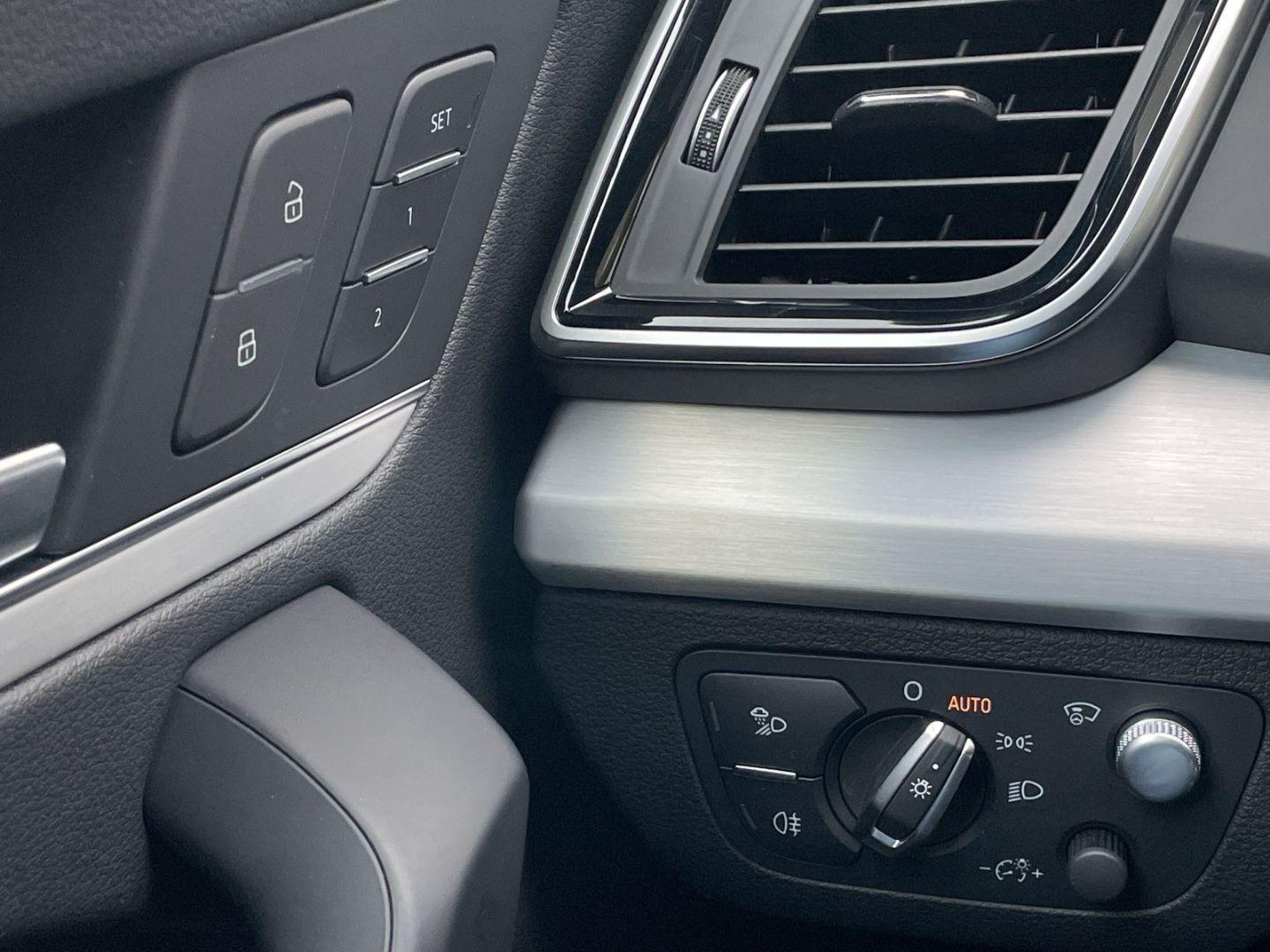 Q5 55 TFSI e quattro S line AHK/HUD/Matrix/Navi/