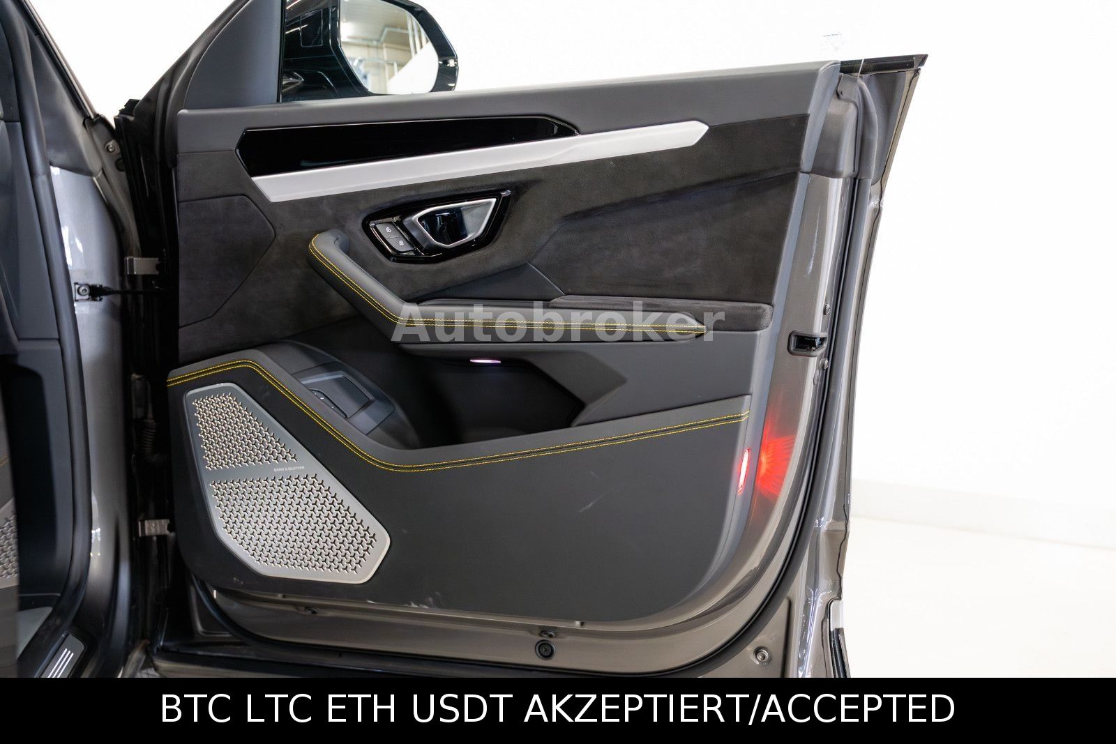 Lamborghini Urus – pogled 31