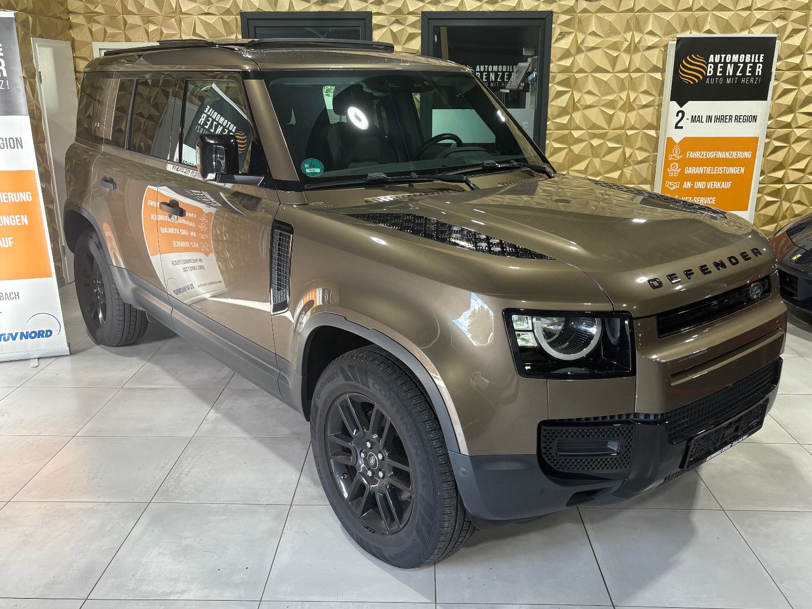Fahrzeugabbildung Land Rover Defender 110 S/360°/NAVI/PANO/APPLE/ACC/SHZ