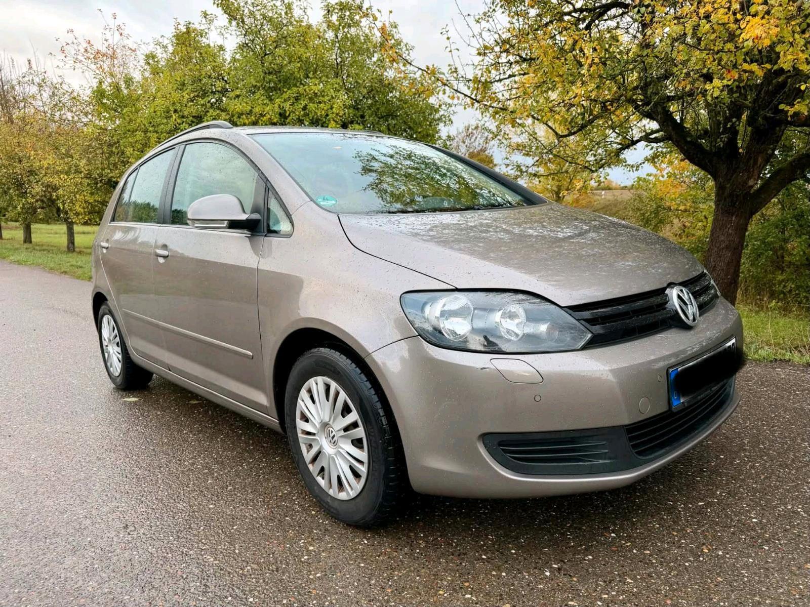 Volkswagen Golf 2010 — engine 105 HP (77kW)