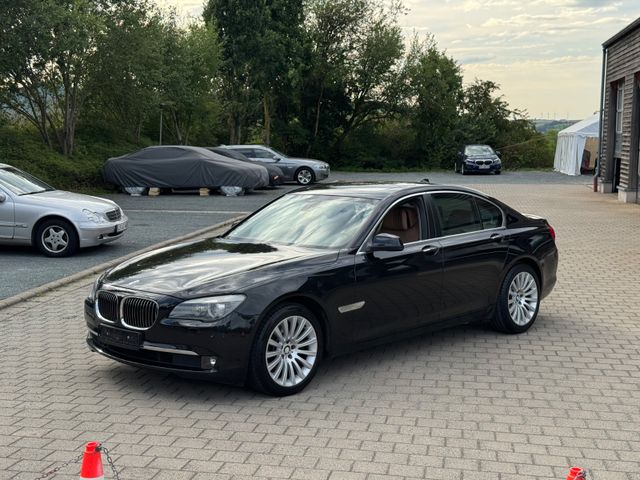 BMW 740i