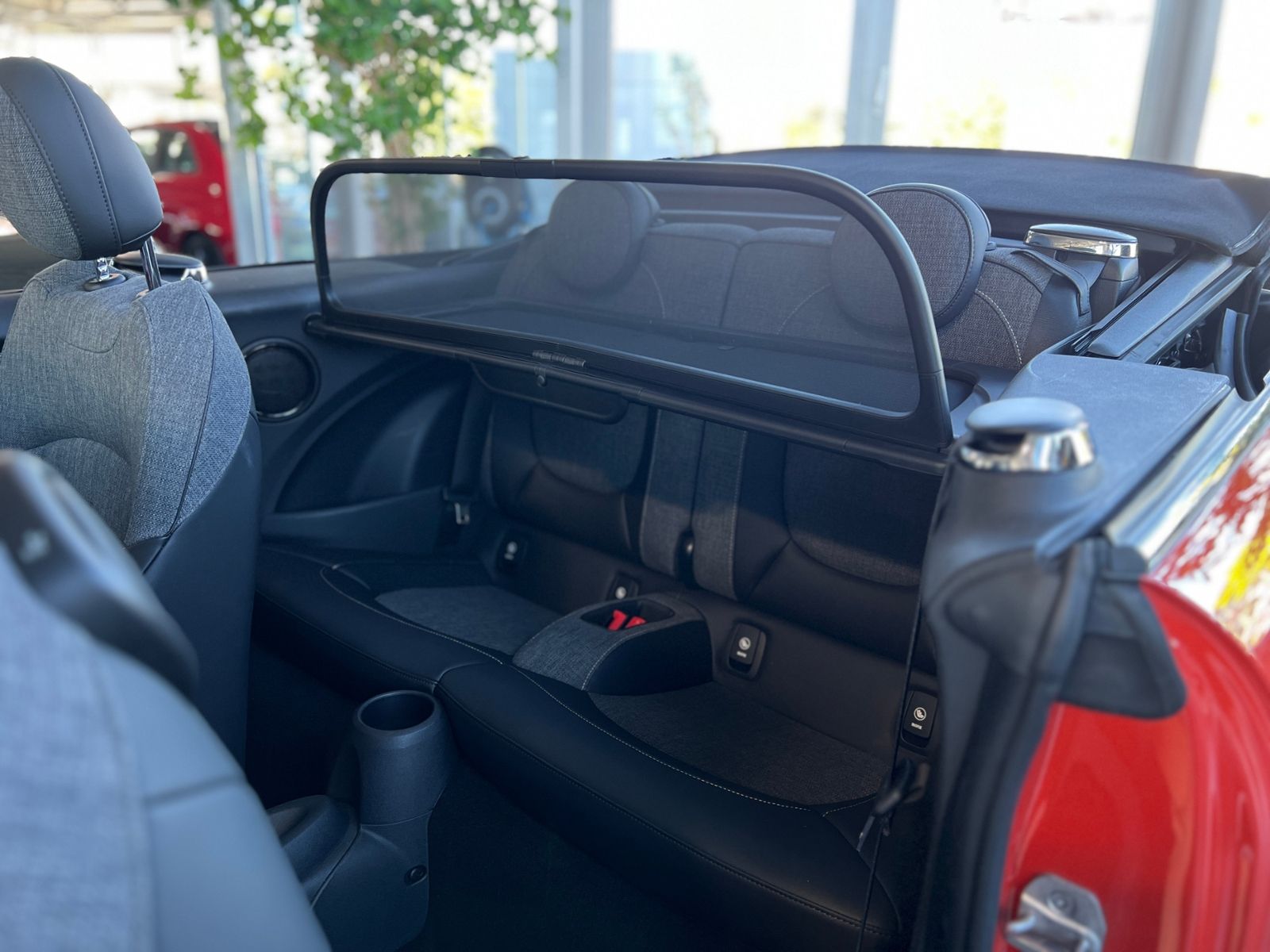 Fahrzeugabbildung MINI Cooper S Cabrio Chili LED NAV RFK SHZ ALU