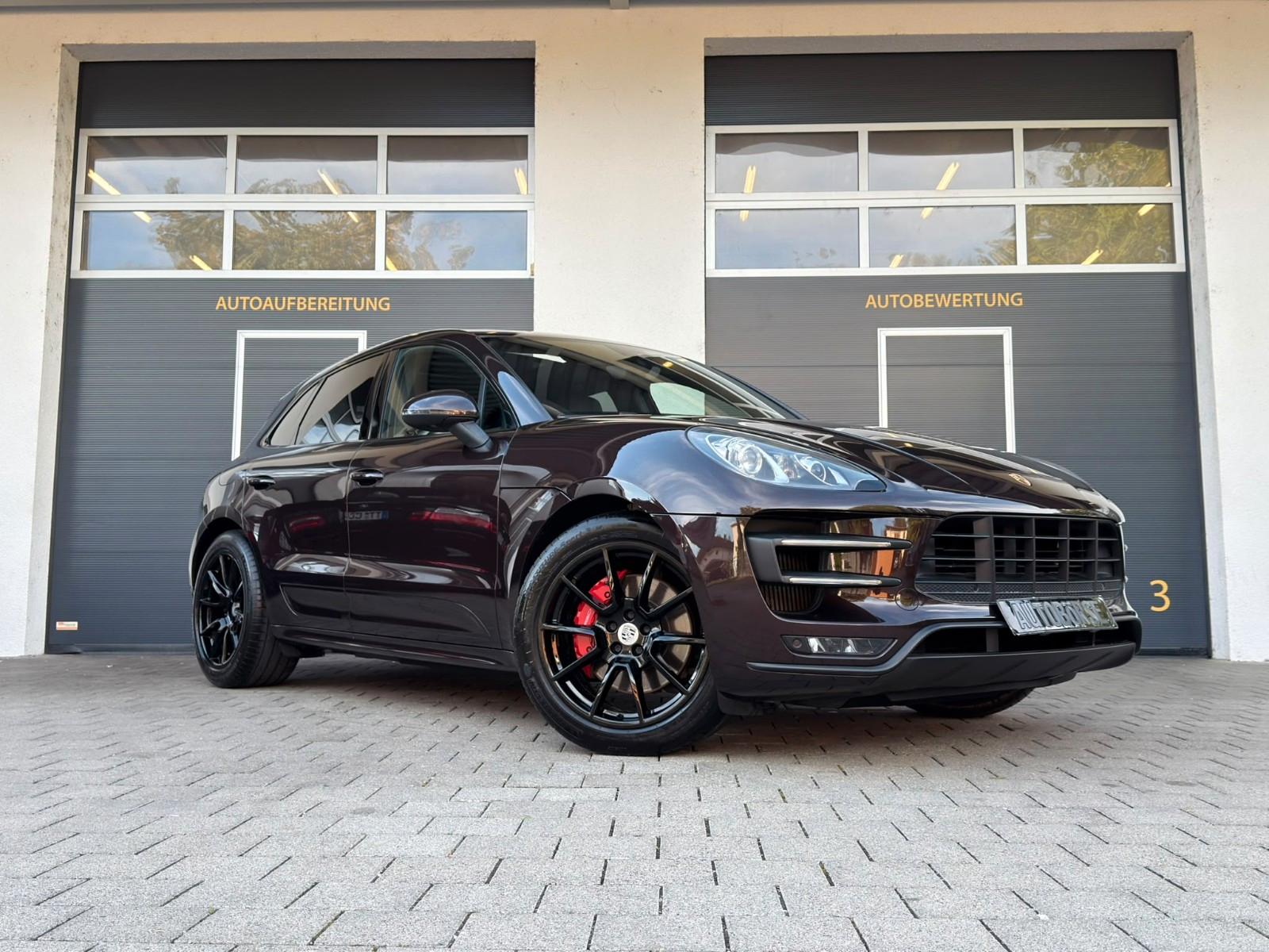 PORSCHE MACAN TURBO