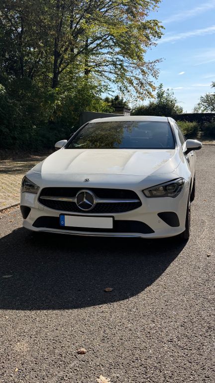 Image of Mercedes-Benz CLA 200