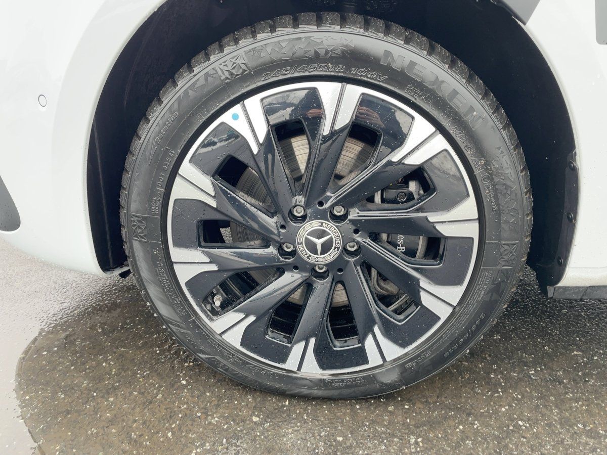 Fahrzeugabbildung Mercedes-Benz V 250 d lang Multibeam/Distronic/360°/AHK