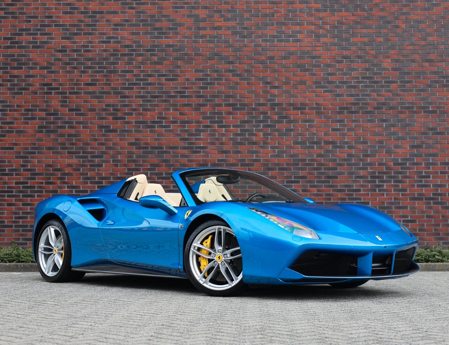 Ferrari 488 Spider