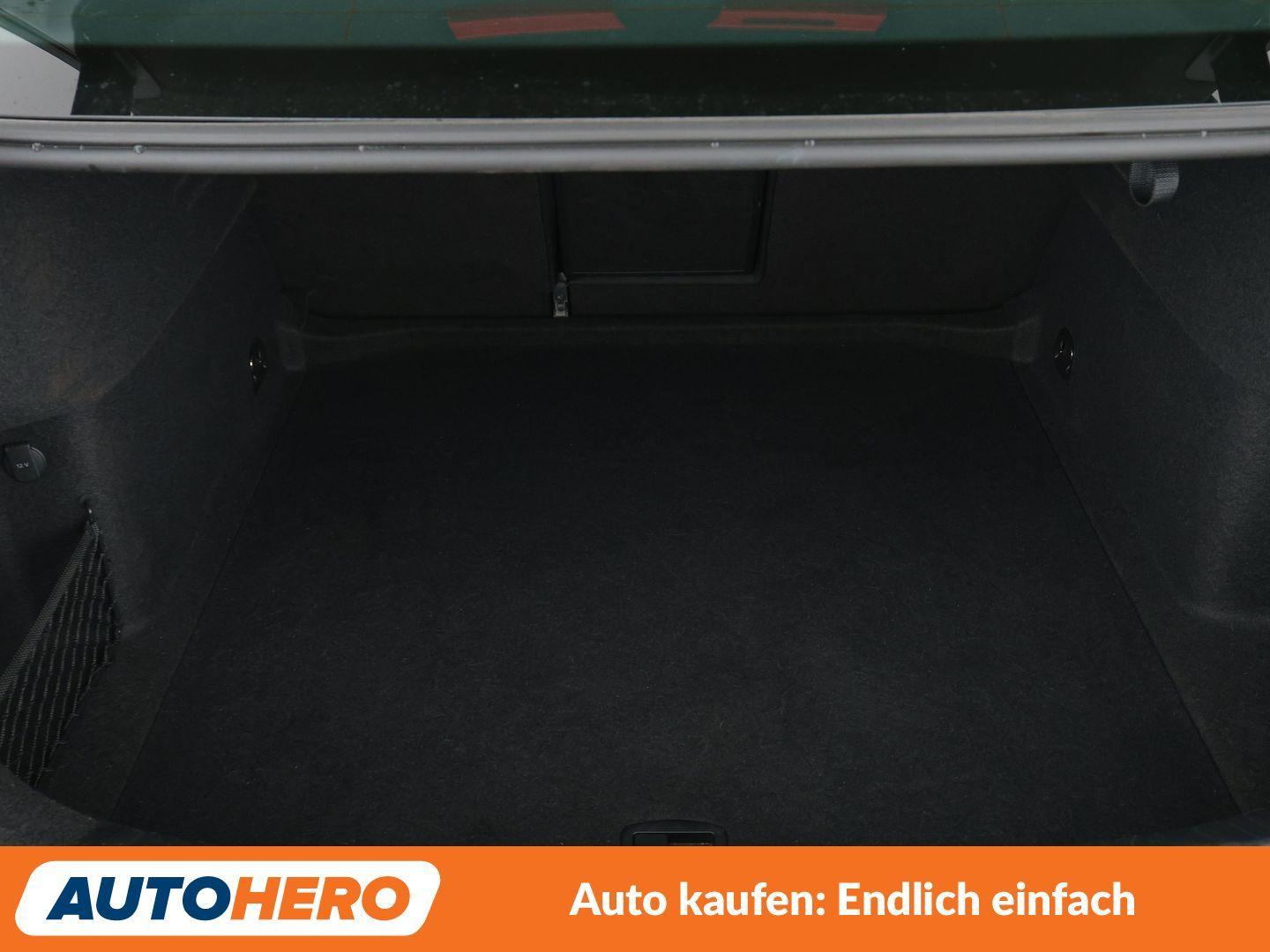 Audi A3 Limousine 35 TFSI Mild-Hybrid S line Aut.*LED, миниатюра 16