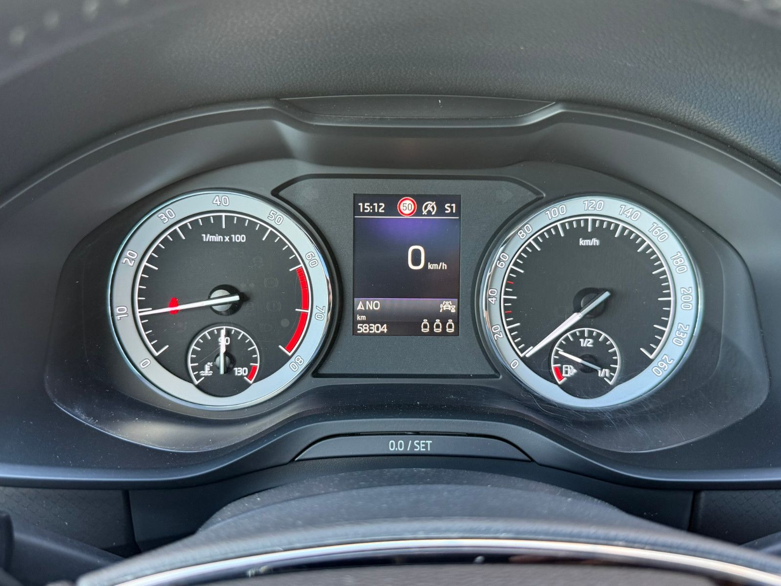 Fahrzeugabbildung SKODA Kodiaq Clever Navi,Sitzh.v+h,Alu,DSG,360°