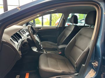 MYAUTOCENTER – Gebraucht- und Jahreswagen mit Werkstattservice in Pfaffenhofen Volkswagen Golf VII Variant Comfortline BlueMotion