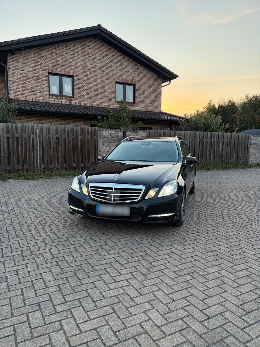 Mercedes-Benz E220, 2011