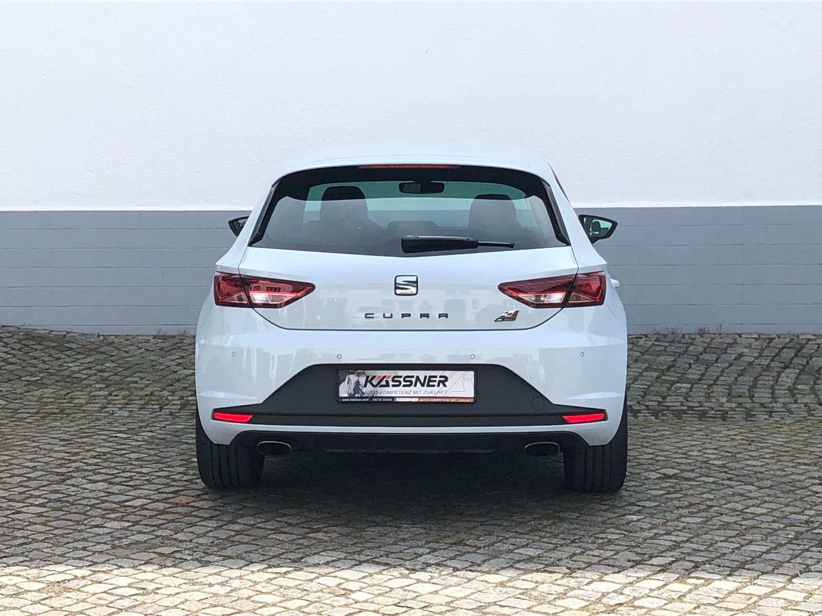 Fahrzeugabbildung SEAT Leon 2.0 TSI Cupra *DSG*Navi*FULL-LINK