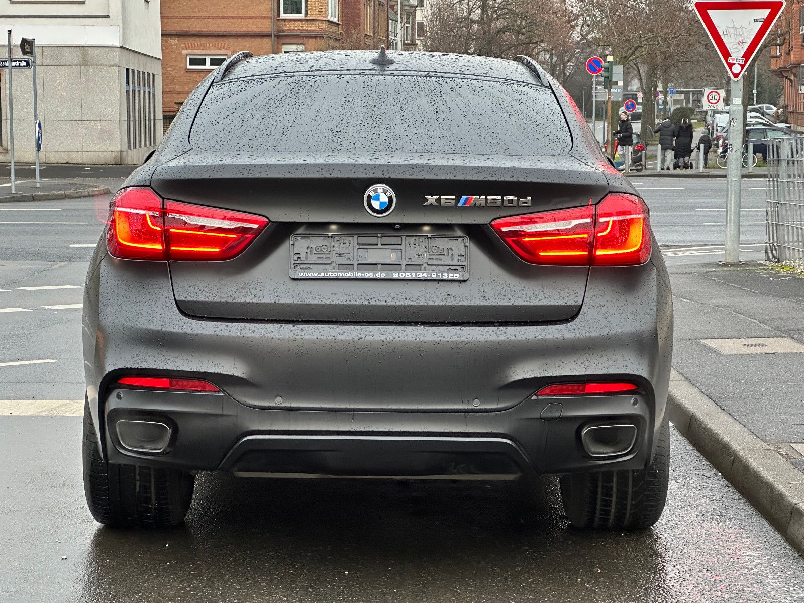 Fahrzeugabbildung BMW X6 M50 M SPORTPAKET*AHK+KAMERA*