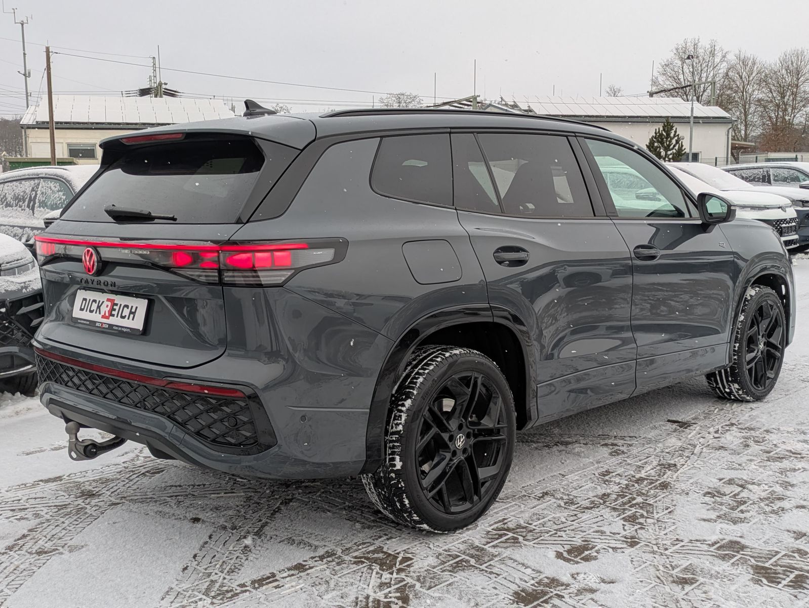 Fahrzeugabbildung Volkswagen Tayron 2.0 TDI 4M R-Line BLACK*7Si*MATRIX*PANO