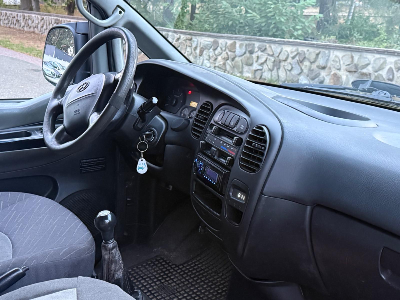 Hyundai H-1