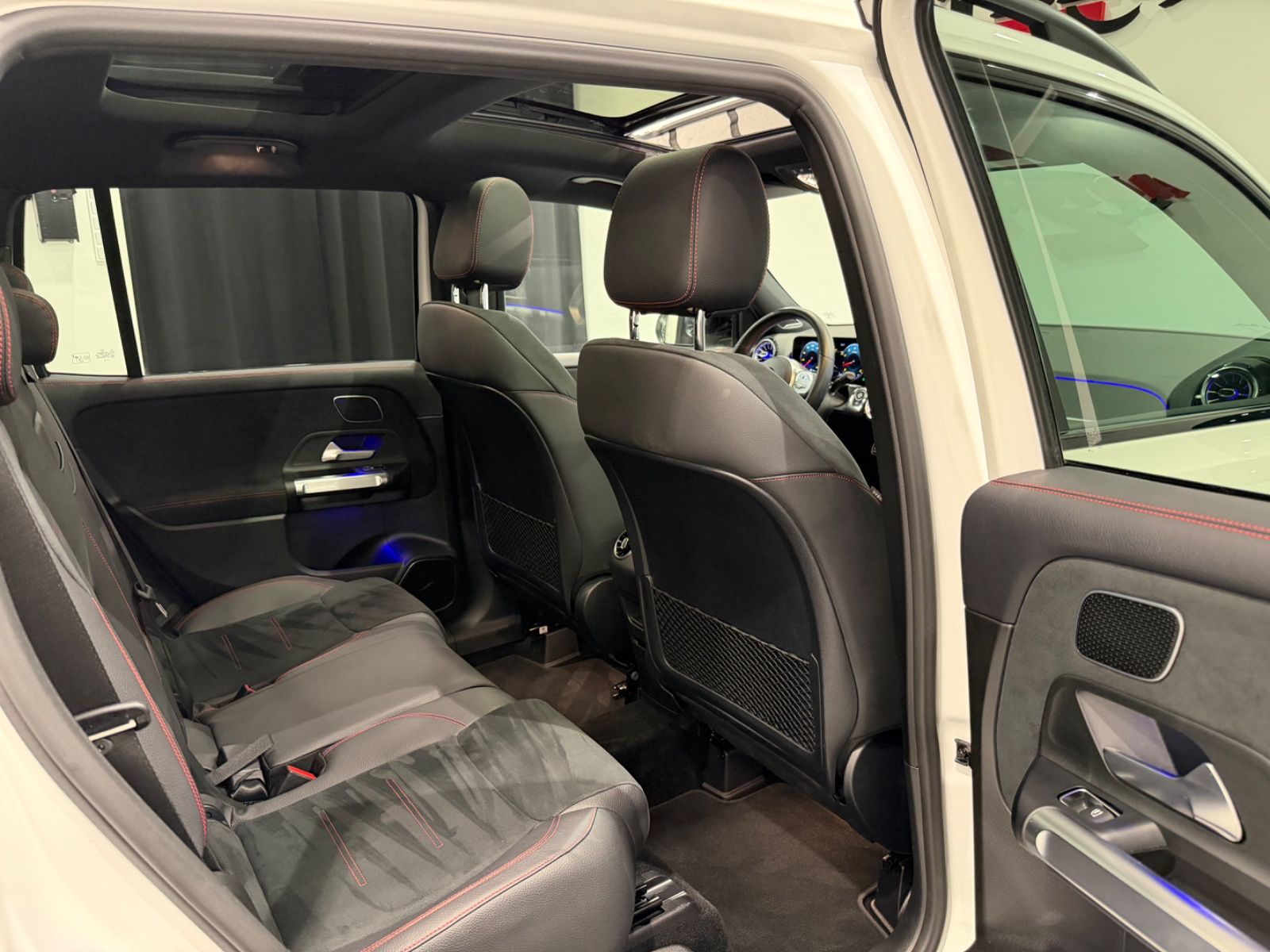 Mercedes-Benz GLB 250 4Matic AMG-LINE NIGHT-PAKET PANO °360 foto 17