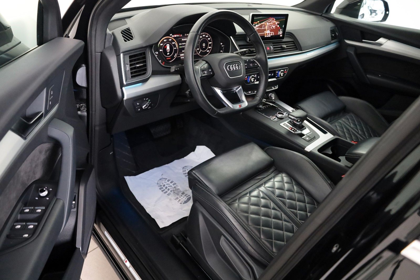 Fahrzeugabbildung Audi Q5 50 TFSIe quattro S line,Leder,Kamera,Pano,AHK