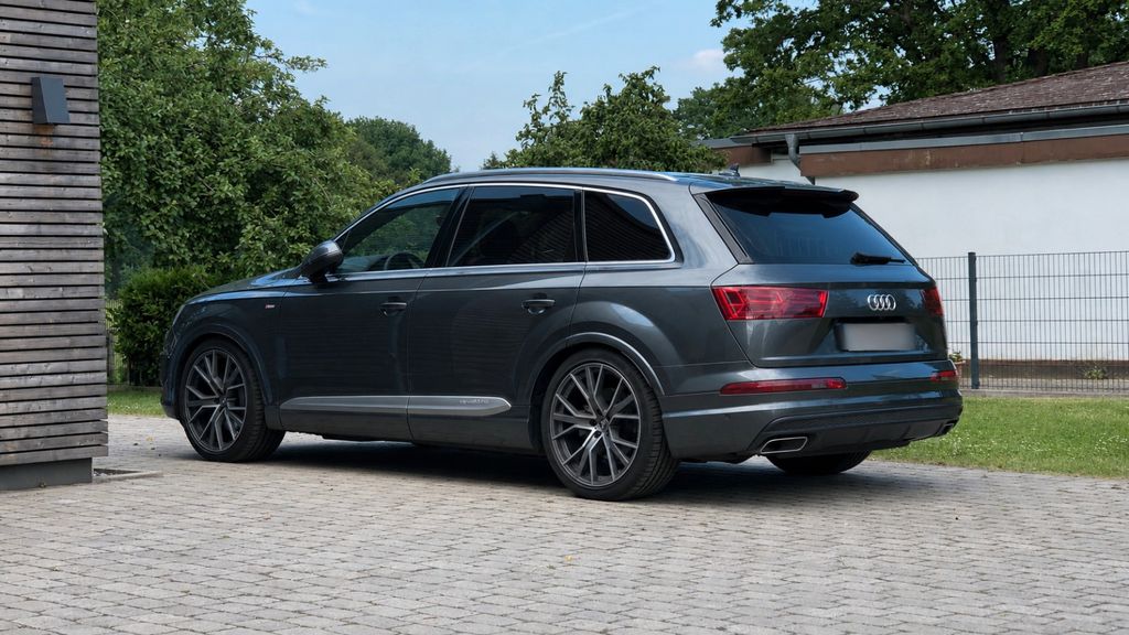 Image of Audi Q7