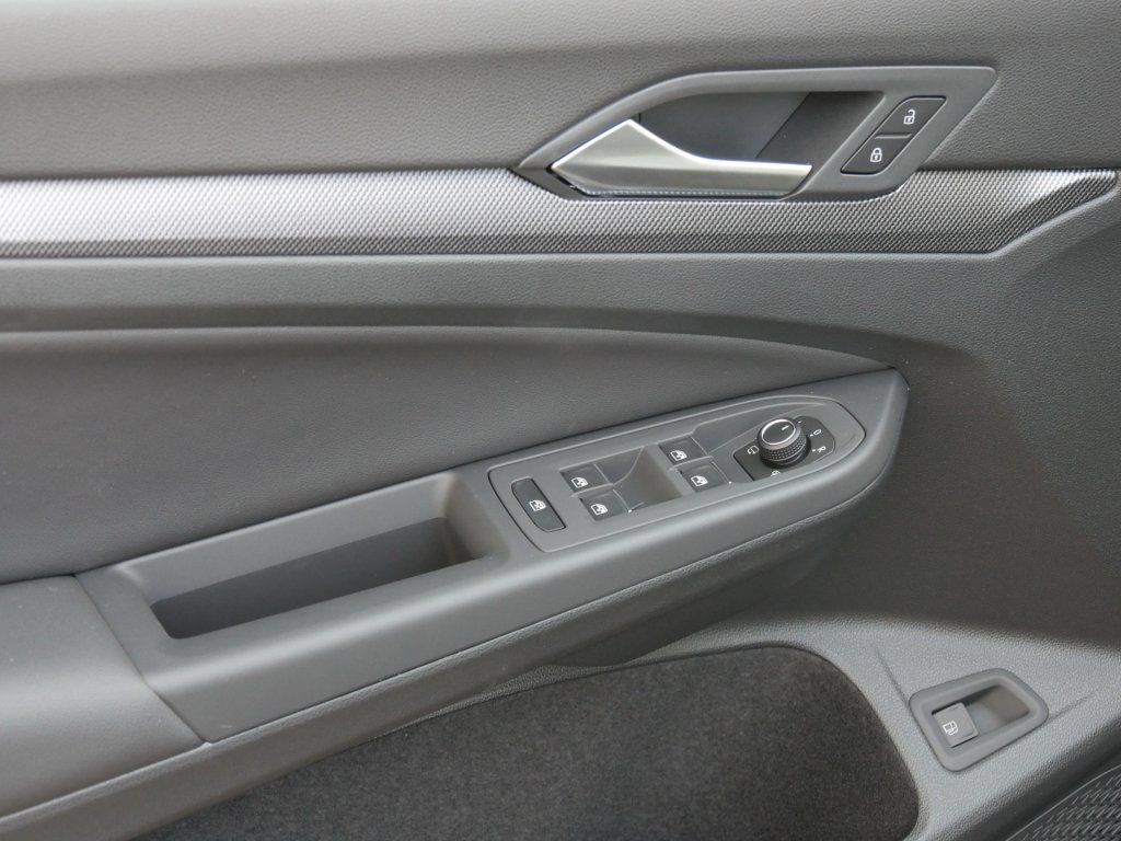 Fahrzeugabbildung Volkswagen Golf GTE 1.5 TSI eHybrid DSG AHK Matrix-LED