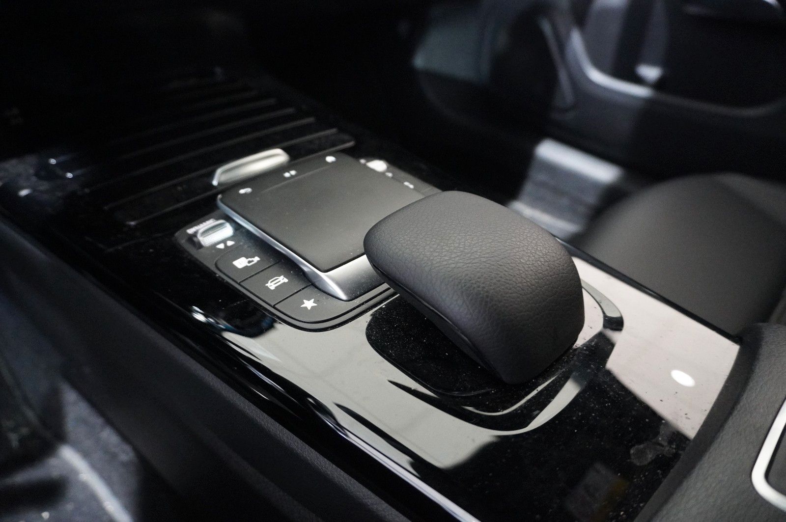 Fahrzeugabbildung Mercedes-Benz A 200 D PROGRESSIVE DCT NAVI/LED/KAMERA/SHZ/DAB+
